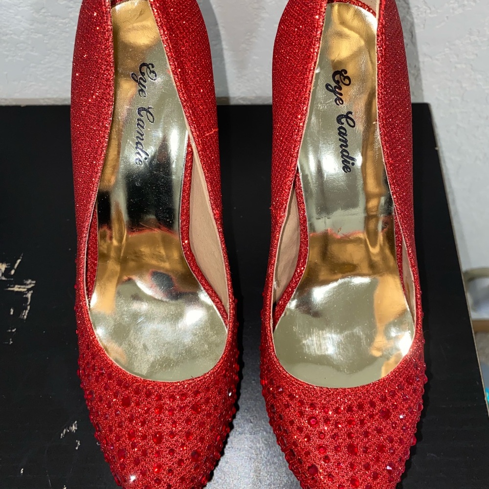 Red eye candied heels, size 7
